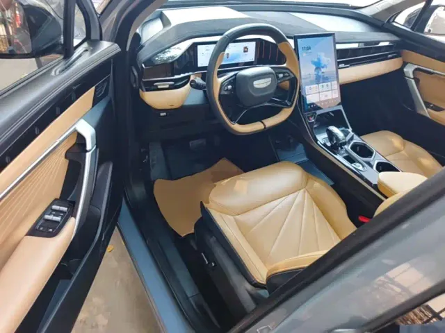 Geely Boyue L — Фото автомобиля 15