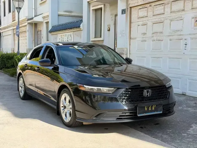 Honda Accord — Фото автомобиля 3