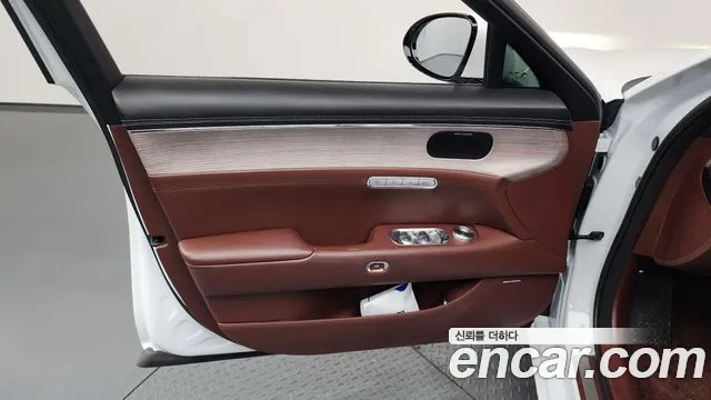 Genesis G90 — Фото автомобиля 15
