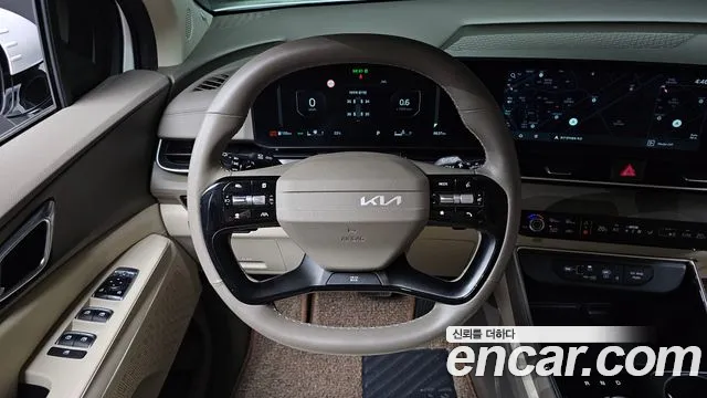 Kia Carnival Generation 4 — Фото автомобиля 12