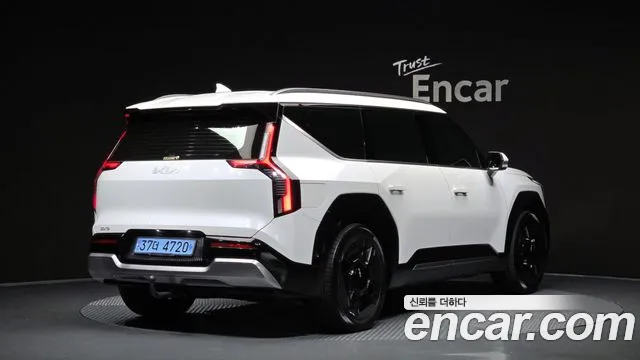 Kia EV9 — Фото автомобиля 2