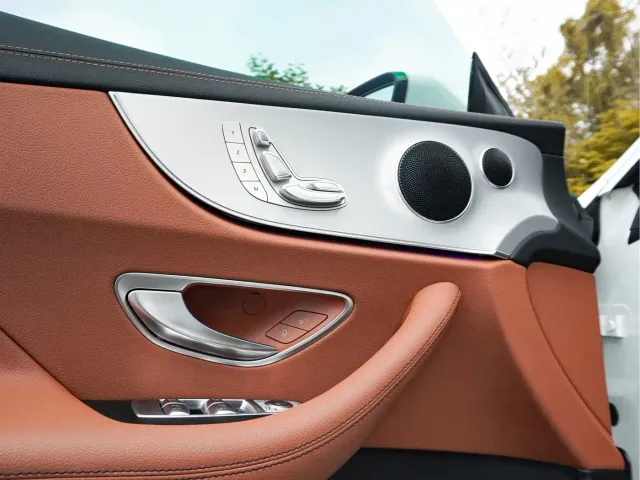 Mercedes-Benz E-Class — Фото автомобиля 10