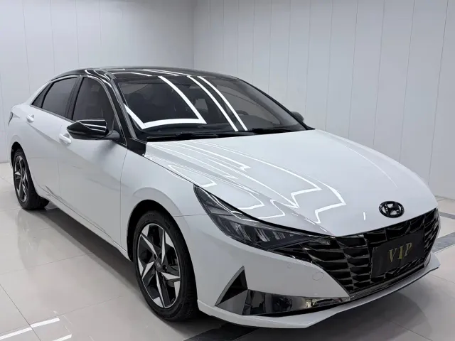 Hyundai Elantra — Фото автомобиля 3