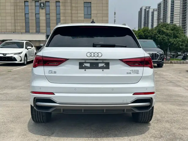 Audi Q3 — Фото автомобиля 8
