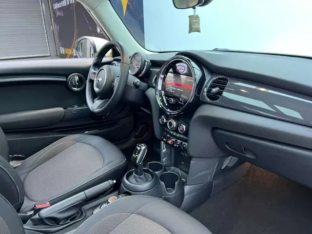 MINI Hatch — Фото автомобиля 9