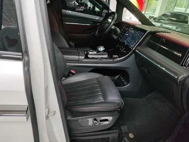 GAC Trumpchi M8 — Фото автомобиля 24