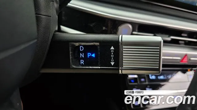 Hyundai Grandeur Grandeur (GN7) 2.5 Бензин 2WD — Фото автомобиля 9