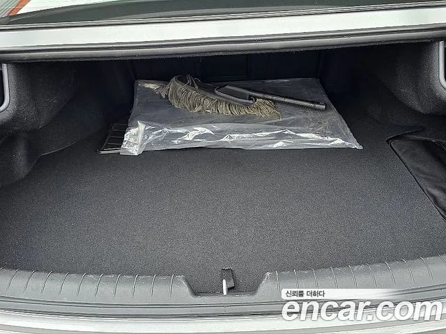 Hyundai Grandeur Grandeur (GN7) 3.5 LPG 2WD (Такси) — Фото автомобиля 11