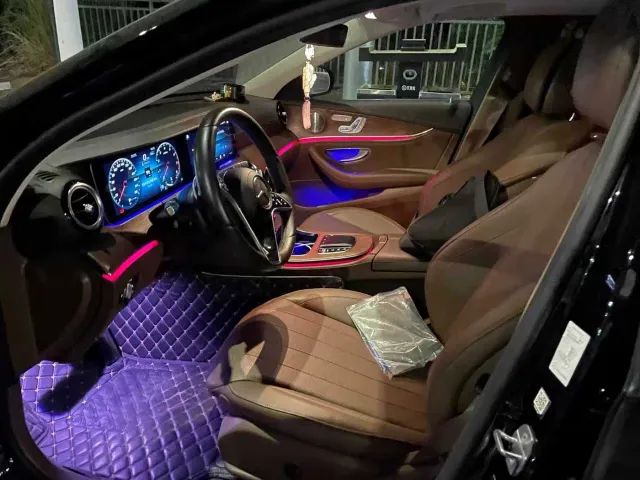 Mercedes-Benz E-Class — Фото автомобиля 3