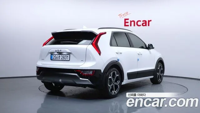 Kia Niro The All New Niro Signature — Фото автомобиля 2