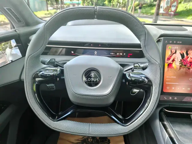 Lotus Emeya — Фото автомобиля 12