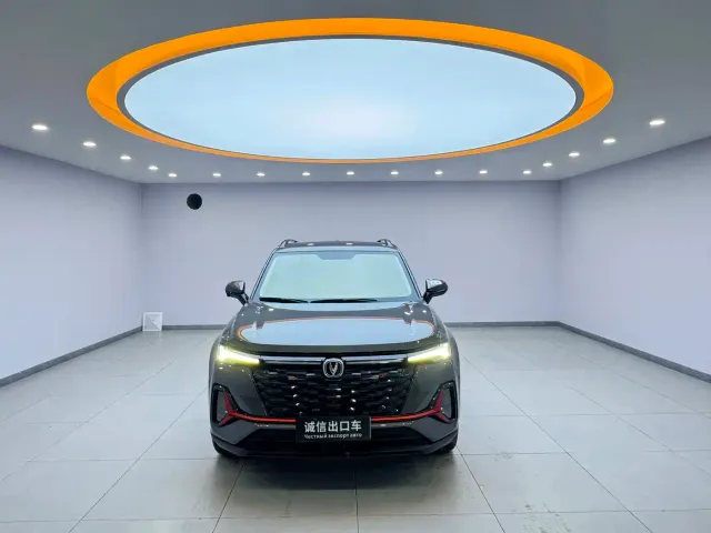 Changan CS35 Plus — Фото автомобиля 2