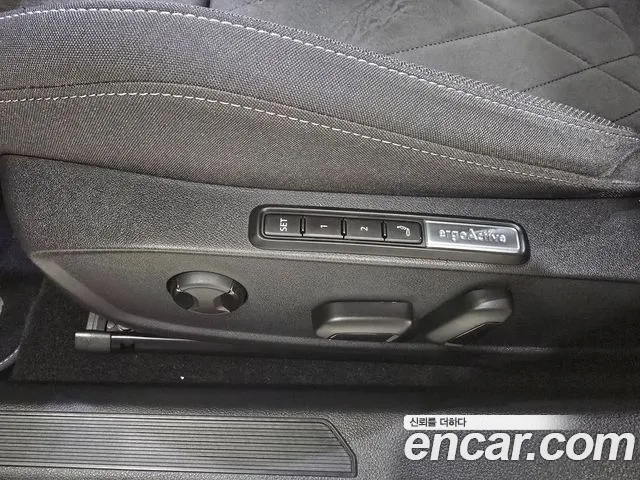 Volkswagen Golf Golf 8 поколение 2.0 TDI Prestige — Фото автомобиля 16