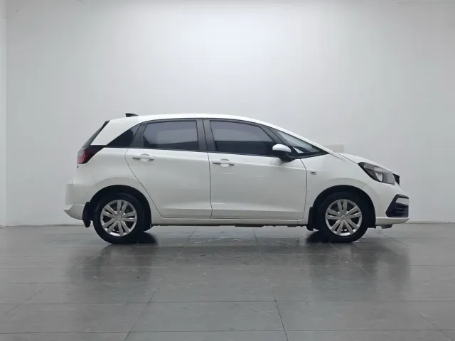 Honda Fit — Фото автомобиля 11