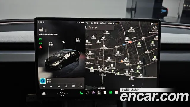 Tesla Model 3 — Фото автомобиля 20