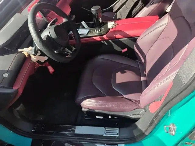Xiaomi SU7 — Фото автомобиля 14