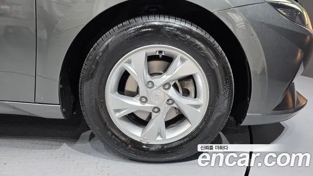 Hyundai Avante CN7 — Фото автомобиля 6
