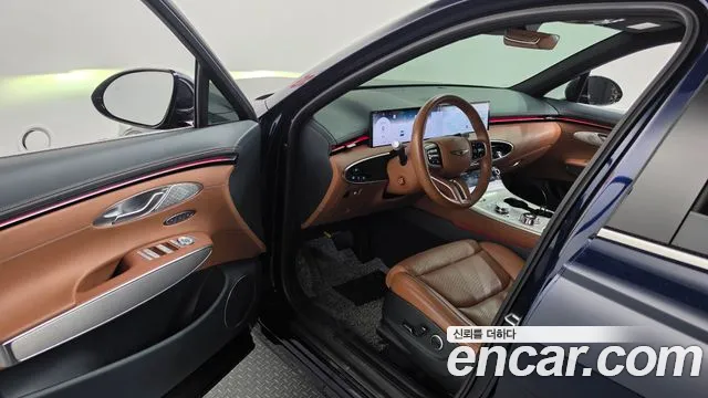 Genesis GV70 — Фото автомобиля 15