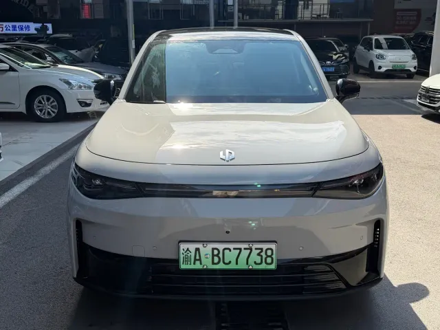 Leapmotor C10 — Фото автомобиля 2