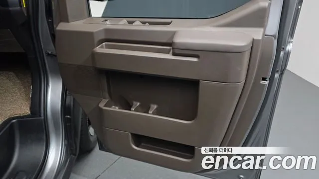 Kia PV5 — Фото автомобиля 25