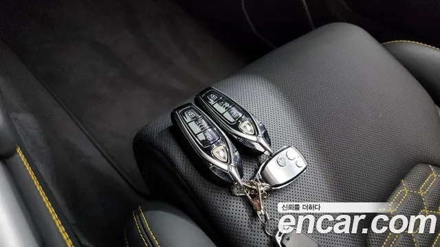 Lamborghini Urus — Фото автомобиля 13
