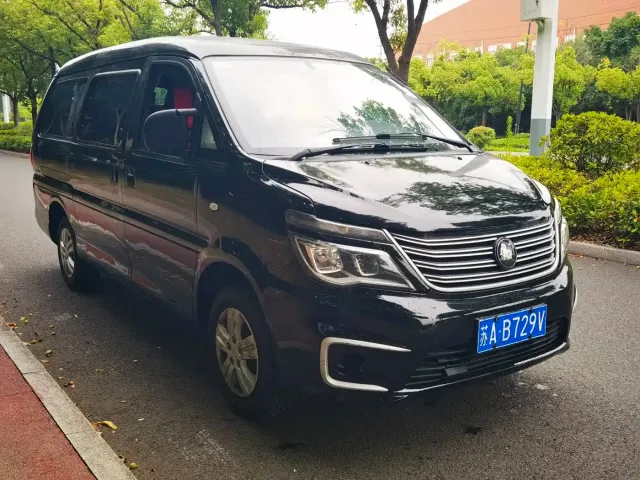 Dongfeng Fengxing Lingzhi 2022 M5L 1.6L Utility 7-Seater — Фото автомобиля 2