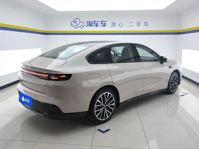 Leapmotor B01 — Фото автомобиля 3