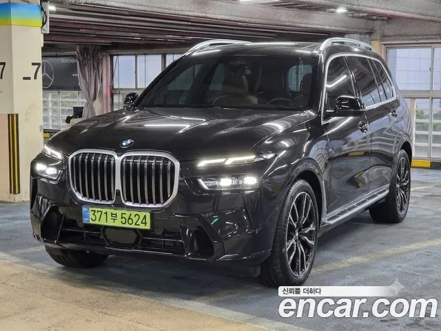 BMW X7 — Фото автомобиля 3