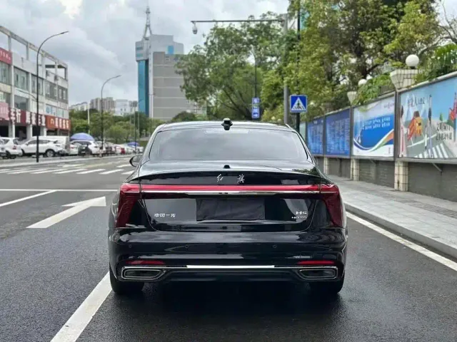 Hongqi H5 — Фото автомобиля 9