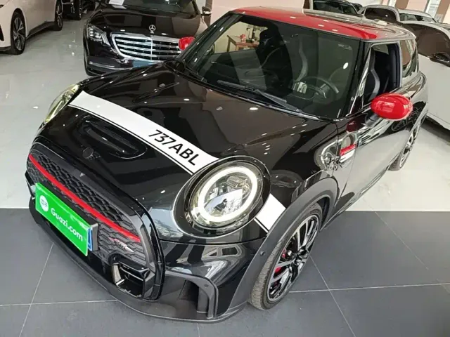 Фотография автомобиля — MINI John Cooper Works