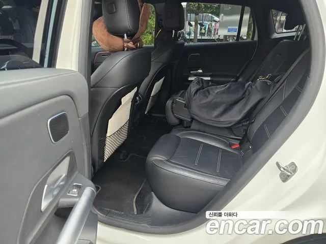 Mercedes-Benz EQA — Фото автомобиля 16