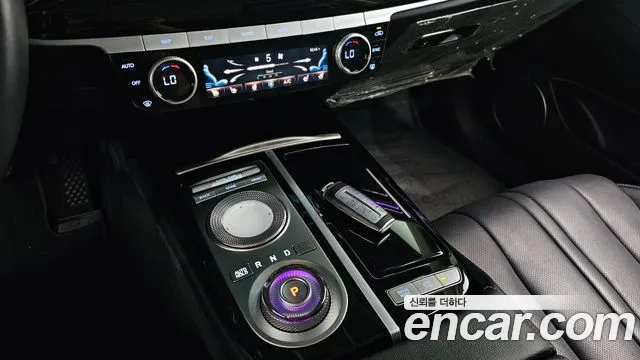 Genesis G80 Бензин 2.5 турбо AWD — Фото автомобиля 8