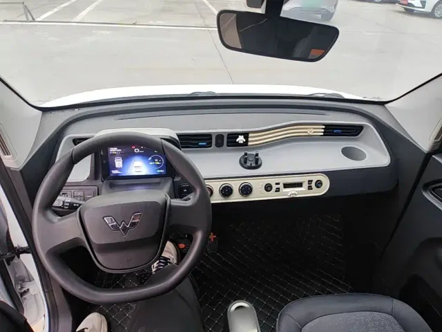 Wuling Hongguang Mini EV — Фото автомобиля 9