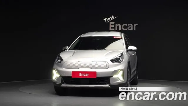 Kia Niro — Фото автомобиля 3