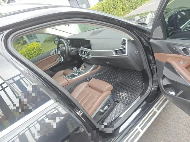 BMW X7 — Фото автомобиля 19