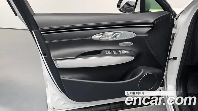 Genesis GV70 Electrified GV70 — Фото автомобиля 23