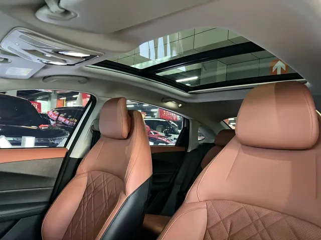 Changan Eado — Фото автомобиля 8