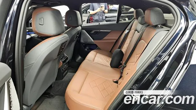 BMW 5-Series 5 серия (G60) 530i xDrive M Sport — Фото автомобиля 26