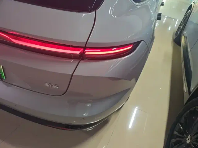 Nio ET5 Touring — Фото автомобиля 7
