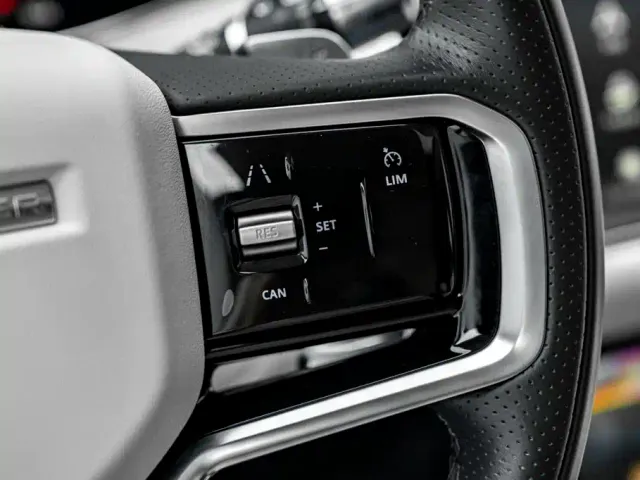 Land Rover Range Rover Evoque 2021 Range Rover Evoque L 249PS R-Dynamic First Edition Launch Edition — Фото автомобиля 10