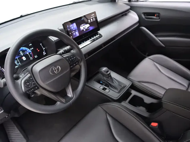 Toyota Corolla Cross — Фото автомобиля 12