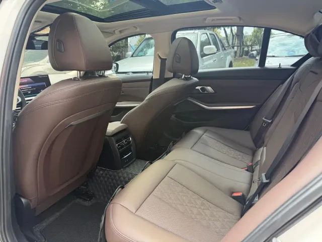 BMW 3 Series — Фото автомобиля 4
