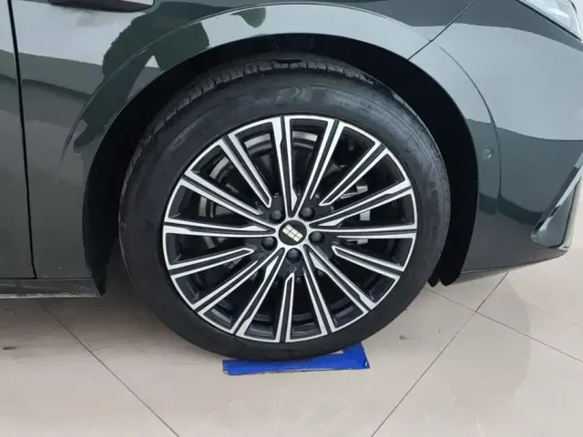 Geely Galaxy Xingyao 8 — Фото автомобиля 6