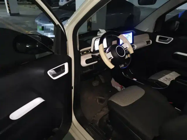 Wuling Hongguang Mini EV — Фото автомобиля 17