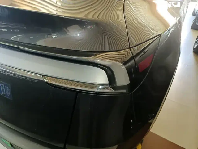 Tesla Model Y — Фото автомобиля 7