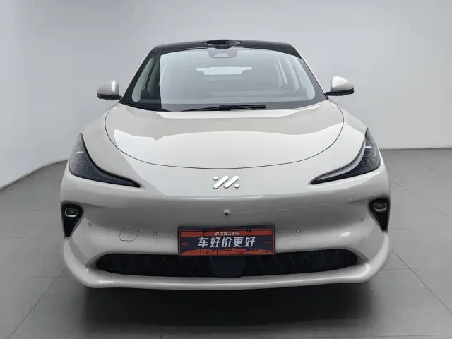 IM Motors LS6 — Фото автомобиля 3