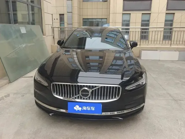 Volvo S90 — Фото автомобиля 2