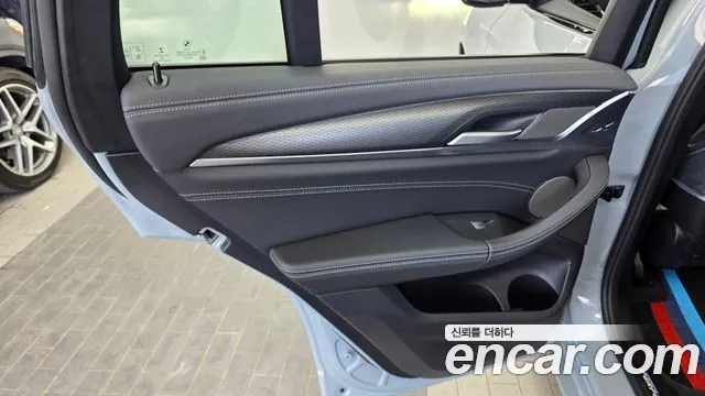 BMW X4 xDrive20i M Sport Pro — Фото автомобиля 7