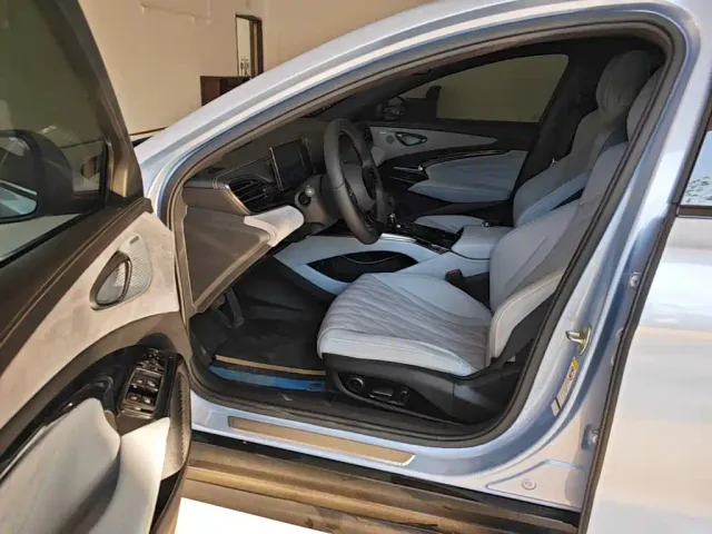 BYD Seal — Фото автомобиля 15