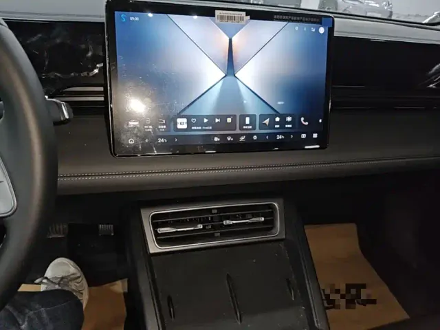 BYD Qin L — Фото автомобиля 12